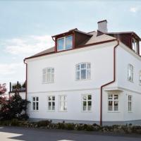 Big and beautiful Villa in Nyhamnsläge, hotell i Nyhamnsläge