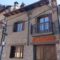 Les Llucanes, hotel u gradu 'Ribera de Cardós'