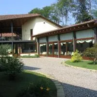 Albergo Giardino, hotel din Sannazzaro deʼ Burgondi