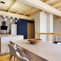 L'HIVERNET, grand Triplex neuf au cœur d'Embrun accès facile, hotel en Embrun