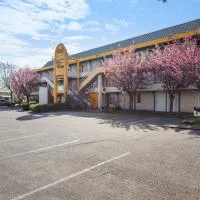 Premiere Classe Lyon Est - Bron Eurexpo, hotel v mestu Décines-Charpieu