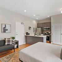 Stunning Newly Remodeled Studio Apt in Lakeview