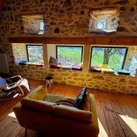 La Grange Aux Frênes -Gîte 6 Personnes- Tranquillité, Nature et Confort, hotel sa Le Vaulmier