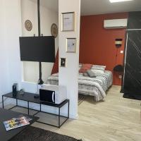 Studio Cosy tt confort proche aéroport, hotel near Lyon - Saint Exupery Airport - LYS, Colombier-Saugnieu
