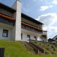 Pension Haus Wanninger, hotel v destinácii Warmensteinach