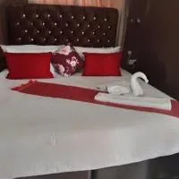 Impovu Guest House, hotel di Kasane