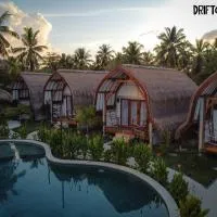 Driftwood Lombok โรงแรมในเซอลงเบอลานัก