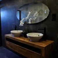 Huis nummer 7 met sauna en 3 slaapkamers, hotel a Leeuwarden