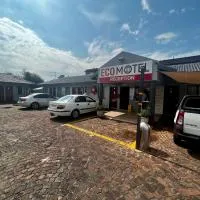 Ecomotel O.R.Tambo، فندق في كيمبتون بارك