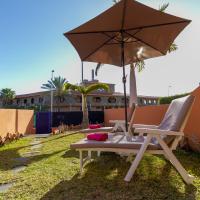 Duplex Meloneras with Free Wifi and private Garden, hotel in Meloneras