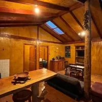Cabaña Antu-Meli, Liquiñe, hotel di Liquiñe
