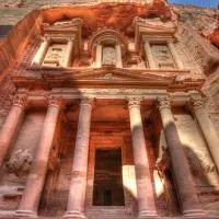 Happy Bedouin House Petra โรงแรมในAl Ḩayy