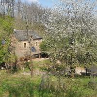 maison isolée dans les vignes et les bois