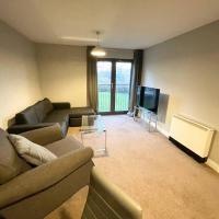 BEST PRICE! Huge 1 bed Apartment, City Centre, Single Beds or Super King, Sofabed & FREE SECURE PARKING