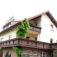 Bielatal में, होटल Ferienwohnung im DG, Parkplatz vorm Haus, WLAN