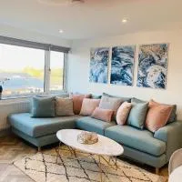 Lees Lookout Holt ,2 bedroom luxury apartment with private parking, hotel di Holt