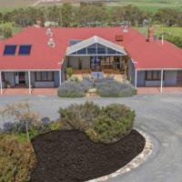 Romance In The Vines by Wine Coast Holiday Rentals, hotel in Maslin Beach
