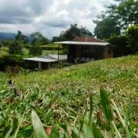 Casa Campo alojamiento campestre para descanso en Calarcá Quindío, hotel en Potosí