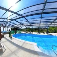 Camping Les Terrasses de Dordogne, hotel en Rouffignac Saint-Cernin