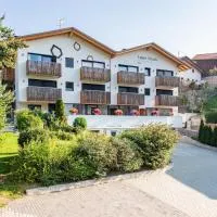 Lapis Monti Apartments & Suites: Burgusio'da bir otel