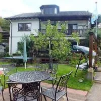 Haus Schipper am Wald, viešbutis mieste Gemiundenas