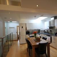 Cambridge city centre immaculate 2 bed apartment