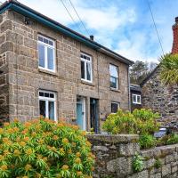 Cosy Mousehole Cottage With Sea Views, hotel in Mousehole