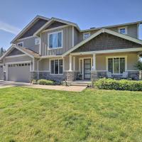 Spacious Carnation Home with Grill and Large Yard