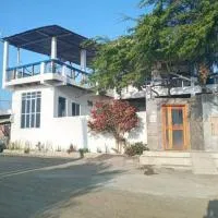 Hospedaje Algarrobo Machalilla, hotel u gradu Mačalilja