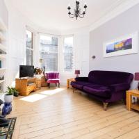 JOIVY Gorgeous 1-bed flat with a shared garden, hotel di Morningside, Edinburgh