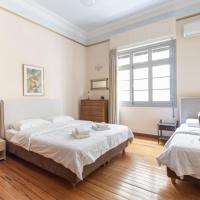 Ideal 4 bdr Apartment in Plaka for 10!