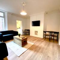 Huge serviced Apartment with FREE PARKING, hotel in Jesmond