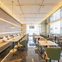 Atour Hotel Kunshan Baoyu Plaza North Changjiang Road, hotel in Kunshan
