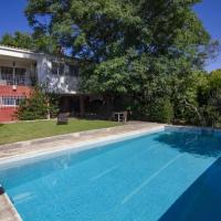 Charming house with private tennis court and pool