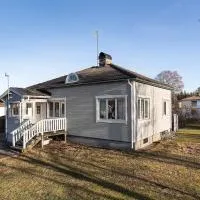 Trevligt hus med egen gård och fri Wifi, Emmaboda kommun, Lindås, ξενοδοχείο σε Lindås