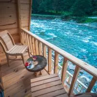 Kiyi Bungalov, готель у місті Çamlıhemşin