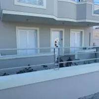 KOS SUITE HOME, готель у місті Platánion