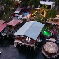 Captain Morgan Hostel Lake Coatepeque, hotel Santa Anában