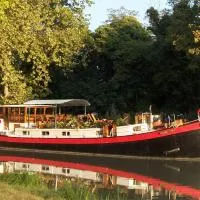 Capestang में, होटल Peniche Caroline, chambres climatisées, petit dejeuner compris, cyclistes bienvenus