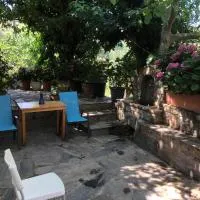 Poraika studios โรงแรมในRaches