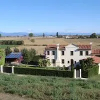 B&B "Corte San Tomaso", хотел в Леняго