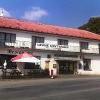 Hotel Bělohlávek, hotel em Holoubkov