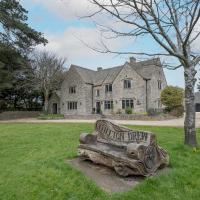 Pass the Keys Green Cottage - Luxury Cotswold home with Gym and Bar near Badminton, hôtel à Chippenham