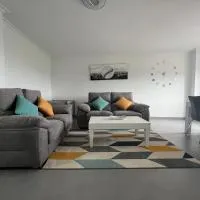 Apartamentos María de Lucía-Piso 2º, hotel in Arou