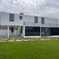 Xantis, Hotel in Accra