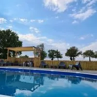 Le Petit Moulin, hotel u gradu Saint-Hilaire