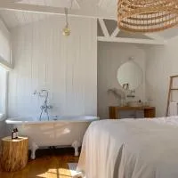 Ragnar Glamp Milzkalne Forest House, hotell sihtkohas Rauda
