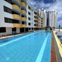 Cómodo departamento con piscina a 3minutos del mar, hotel en Esmeraldas