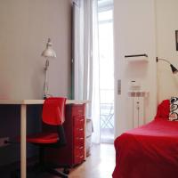 Room in Guest room - Kamchu Apartments room with balcony Viale Libia