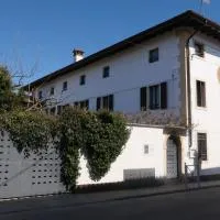 Ristolocanda Grani Di Pepe، فندق في Flaibano
